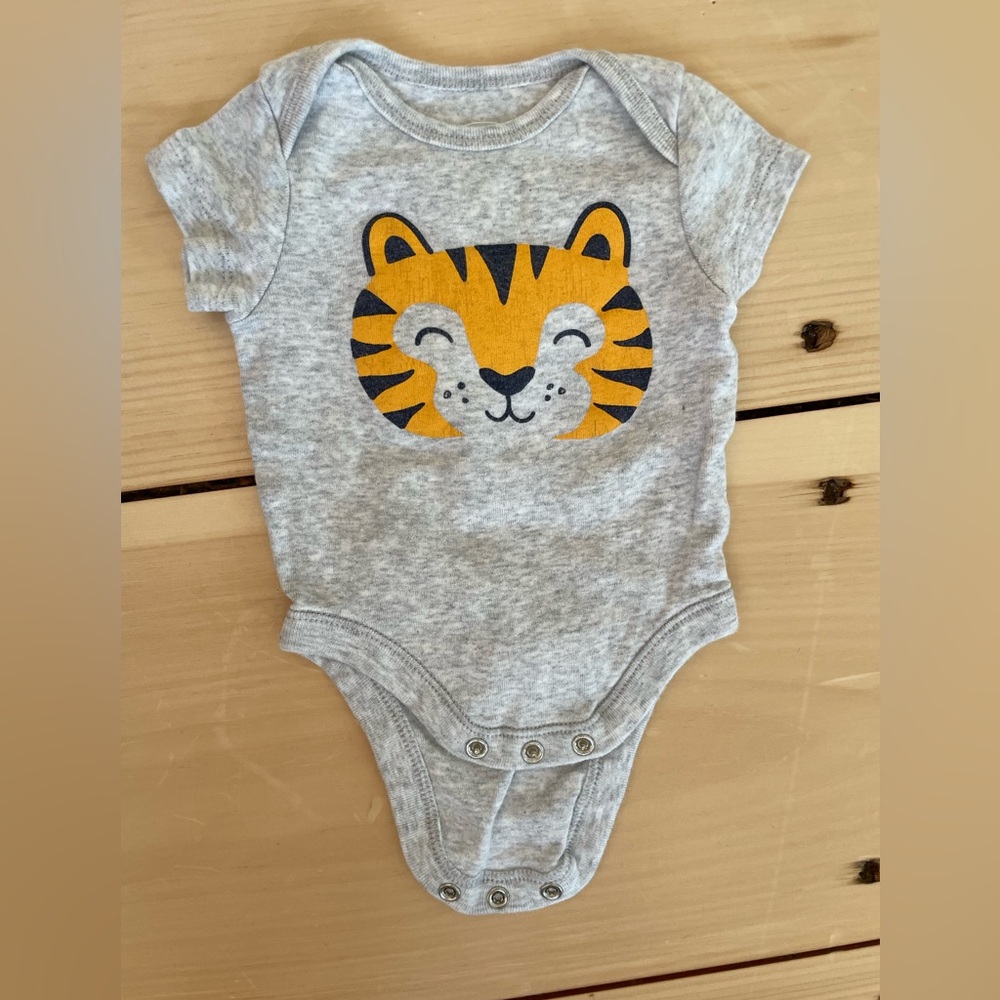 Old Navy Gray Baby Bodysuit with Tiger Face